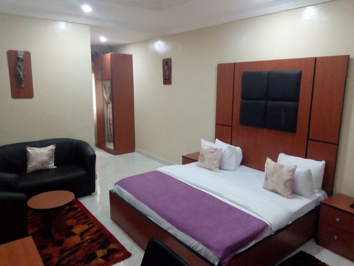Limoh Suites Benin City Kültér fotó