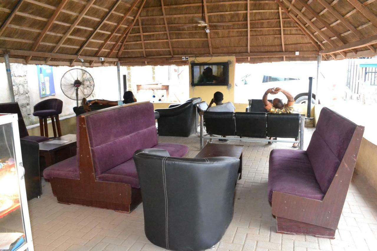 Limoh Suites Benin City Kültér fotó