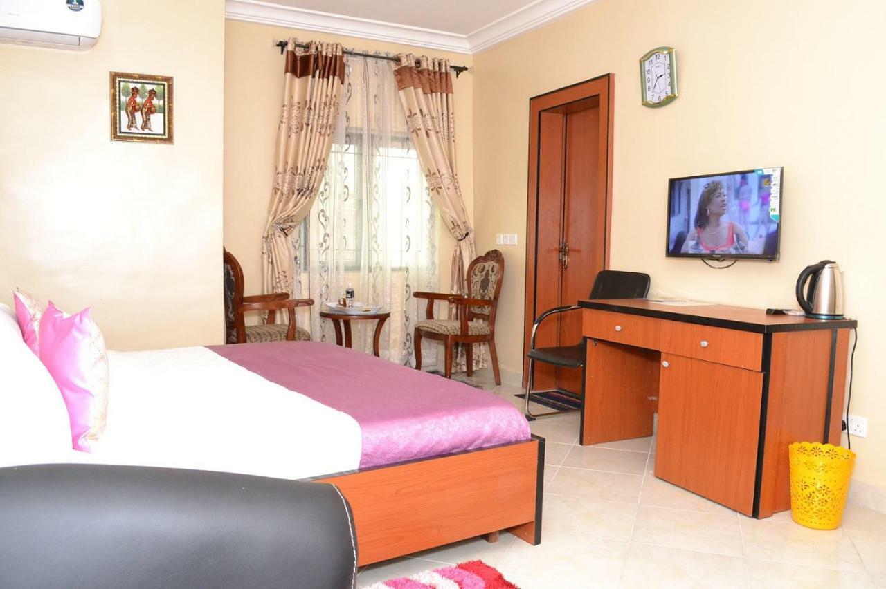 Limoh Suites Benin City Kültér fotó