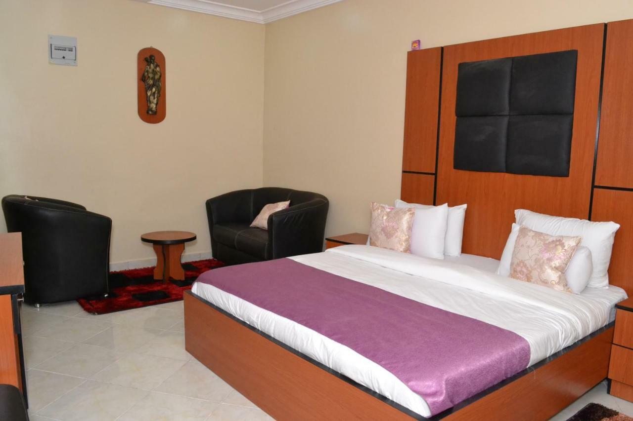 Limoh Suites Benin City Kültér fotó